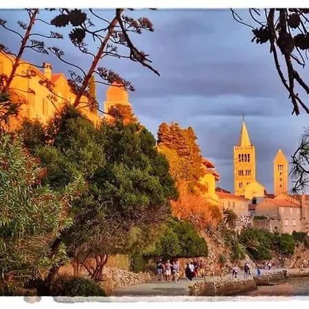 Apt. Old Town Rab Town