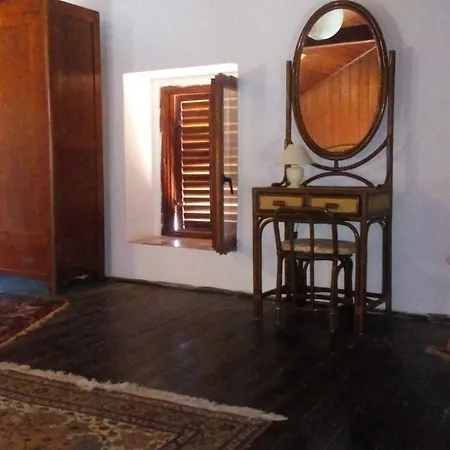 Apt. Old Town ראב