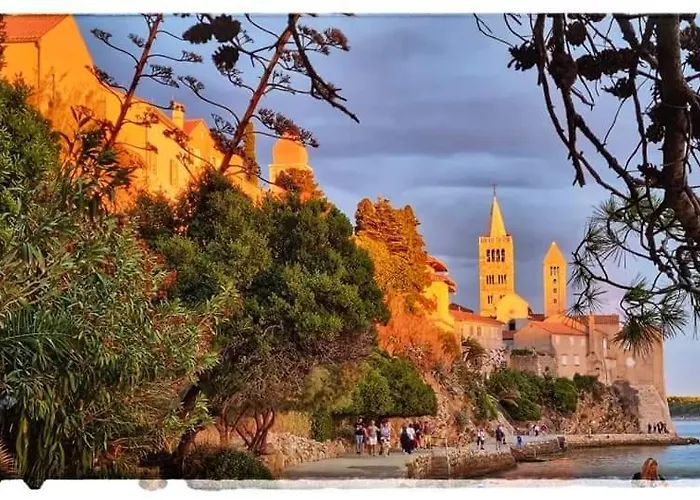 Apt. Old Town Rab Town