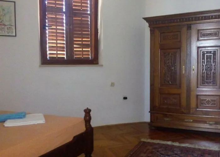 Apt. Old Town Apartamento Rab Town